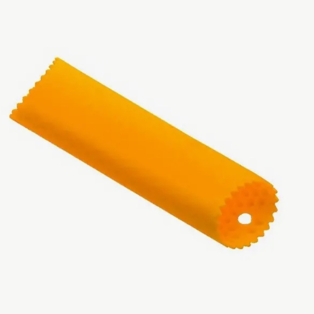 🦋 3 Orange colored garlic peelers